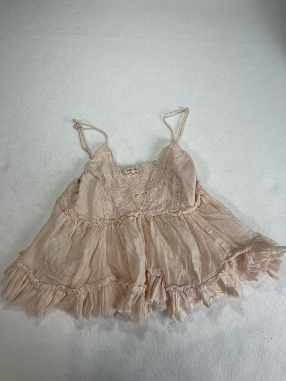 World Together babydoll crop top eyelet cami
gauzy cotton ruffled hem womens L